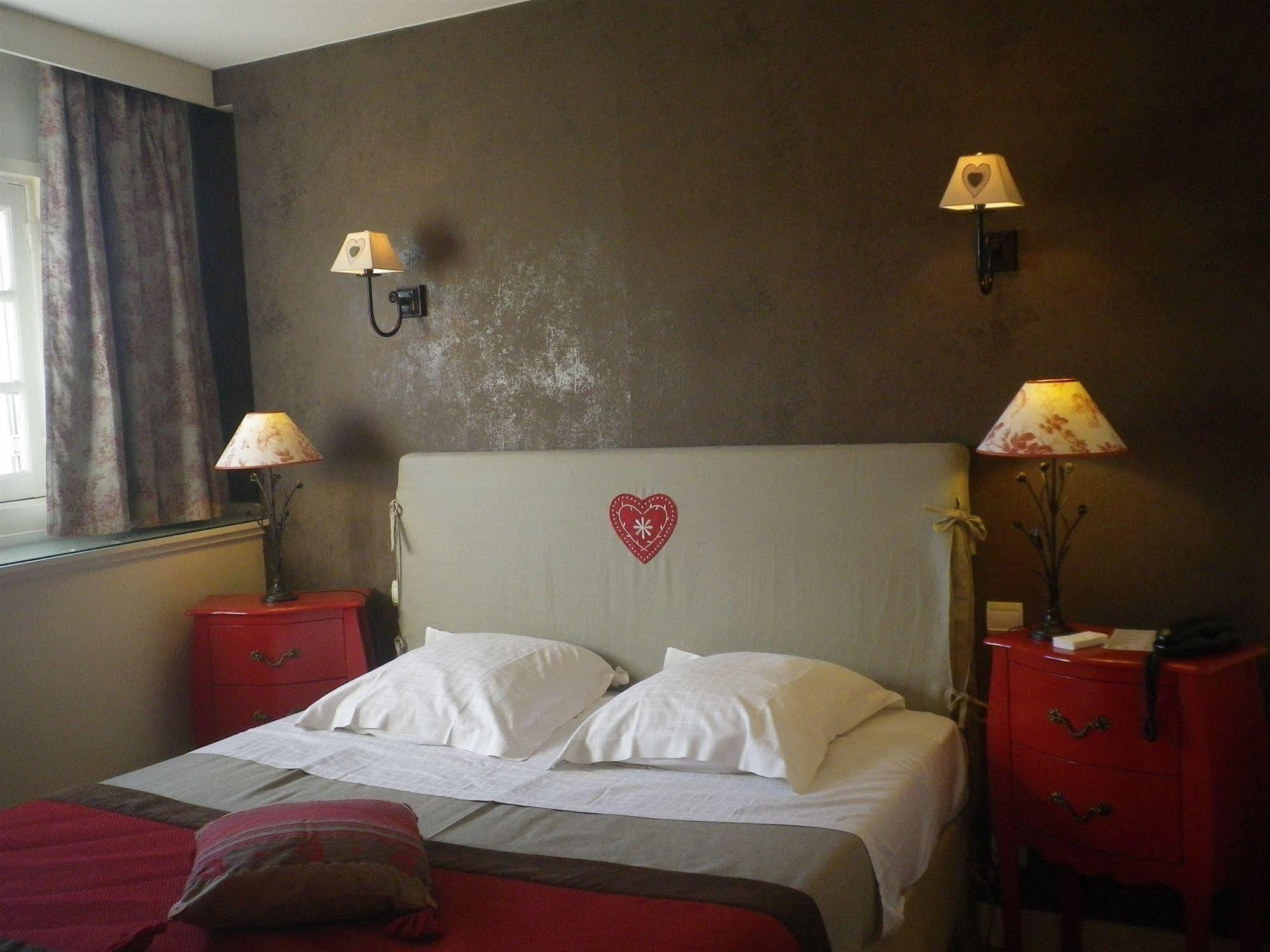 Hotel-Restaurant Ricordeau Loué المظهر الخارجي الصورة